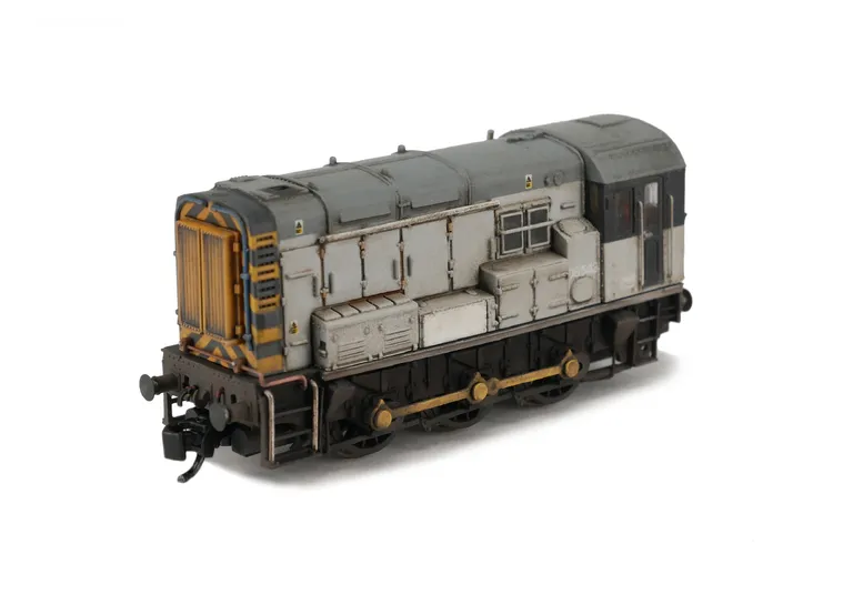 08543 Heavily faded with added white box. Details added: renumbered, recess on door, semi detailed buffer beam at both ends, modified piping at both ends, driver and some livery modifications.
