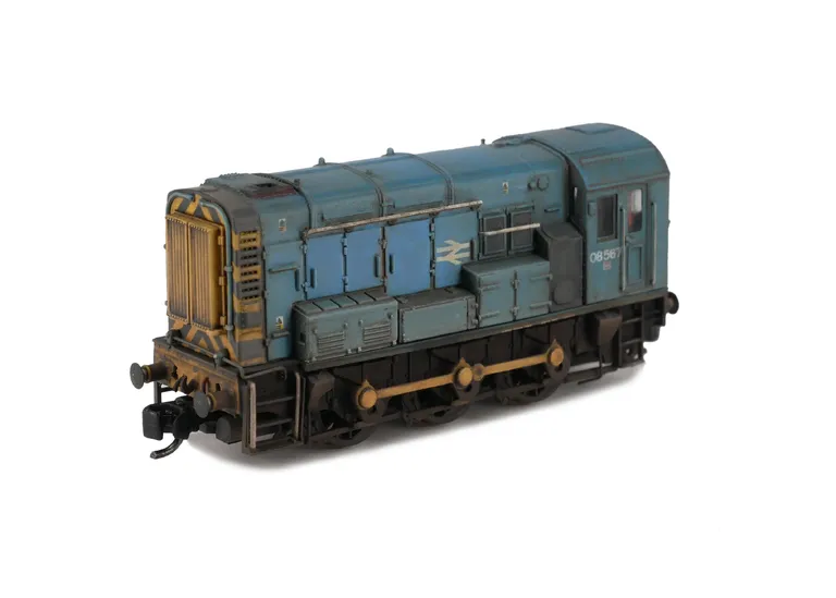 08567 Heavily faded. Details added: renumbered, recess on door, semi detailed buffer beam at both ends, modified piping at both ends, driver and some livery modifications.