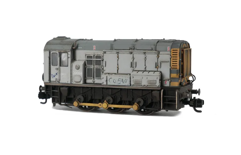 09014 Heavily faded. Details added: graffiti added, semi respray to represent the prototype, extra pipes added to nose and cab, renumbered, aerial pod added, semi detailed buffer beam at both ends, modified piping at both ends, driver, etched BR symbols a