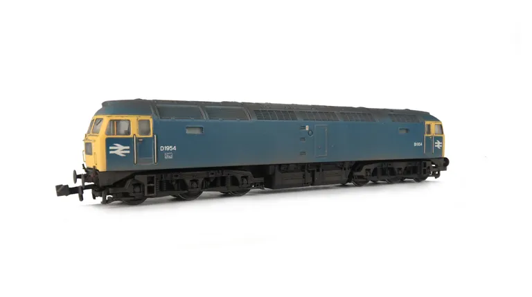 D1764 Renumbered with semi detailed buffer beam at both ends, headcodes changed, moulded nose handrails replaced with wire, body lowered, nose catch and etched 3D fan and grill fitted.