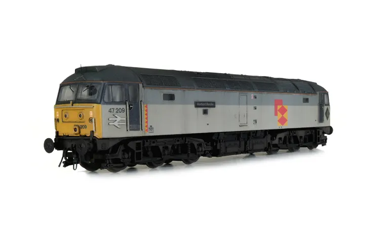 47209 Details include fading, finer aerials, body lowered, etched fan and grills, detailed buffer beam at one end and semi detailed at coupling end, moulded nose handrails replaced with wire including pommels, etched nameplates and symbols, driver and nos