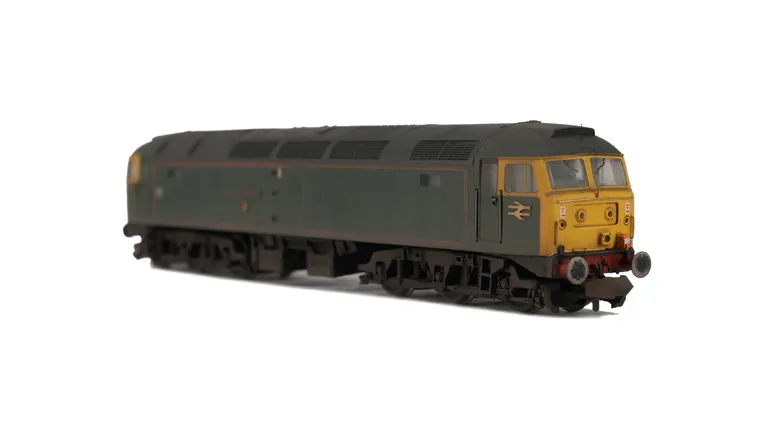 47500 resprayed to GWR livery with added features including: body lowered, renumbered, semi detailed buffer beam at both ends, etched roof fan and grill, etched nameplates/plaques, finer aerial and moulded nose handrails replaced with wire including pomme