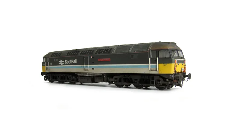 47701 with livery modifications. Semi respray to soften colours and shown on a lowered chassis. Details include: etched nameplates, battery box modification, work plates, molded cables taken off nose and replaced with much finer wire version, finer aerial