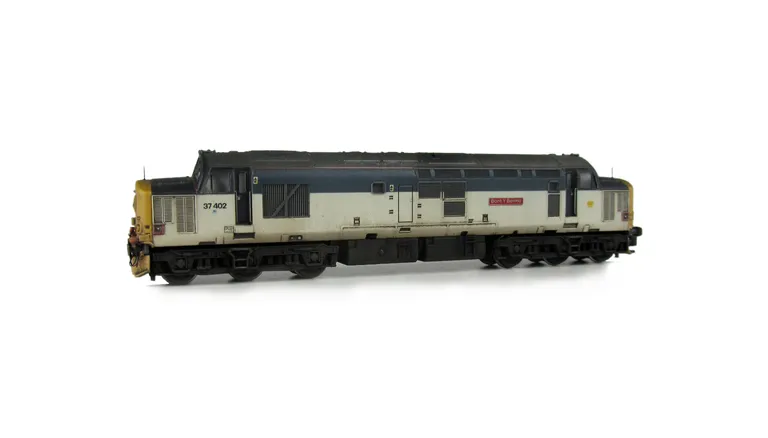 37402 with respray into different shaded RF livery. Other details include bogie modification to reduce gap between body and bogies, bracket on nose, moulded roof grill replaced with 3D etched fan and grill, finer aerial, speedo cable added, rectangular bu