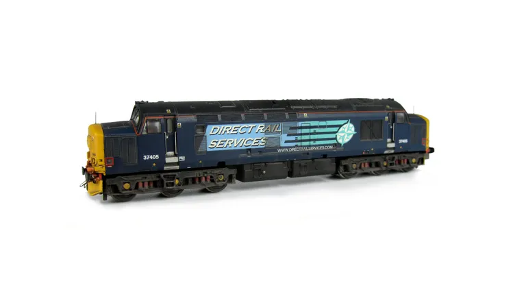 37405 Details include bogie modification to reduce gap between body and bogies, moulded roof grill replaced with 3D etched fan and grill, finer aerial, speedo cable added, driver, detailed buffer beam at one end and semi detailed at coupling end, 3D cap o