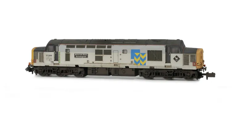 37506 Details include bogie modification to reduce gap between body and bogies, moulded roof grill replaced with 3D etched fan and grill, speedo cable added, driver, etched nameplates/plaques, renumbered and semi detailed buffer beam at both ends.