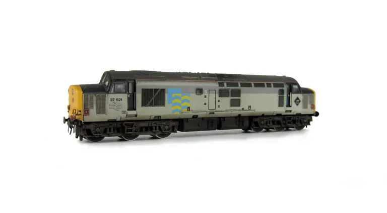 37521 Details include bogie modification to reduce gap between body and bogies, moulded roof grill replaced with 3D etched fan and grill, etched plaques, speedo cable added, renumbered, re livery to petroleum sector, detailed buffer beam at one end with s