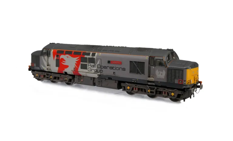 37800 with full respray into Europhoenix livery. Modifications include; body window plated over and nose end modified. Other Details include bogie modification to reduce gap between body and bogies, moulded roof grill replaced with 3D etched fan and grill