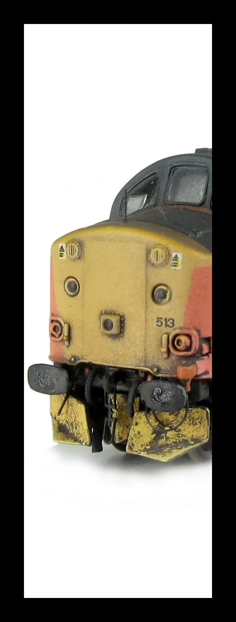 37513 with full respray into Loadhaul livery including faded paint. Other details include bogie modification to reduce gap between body and bogies, battery box modification, finer aerial, speedo cable added, rectangular buffers at one end, driver, renumbe