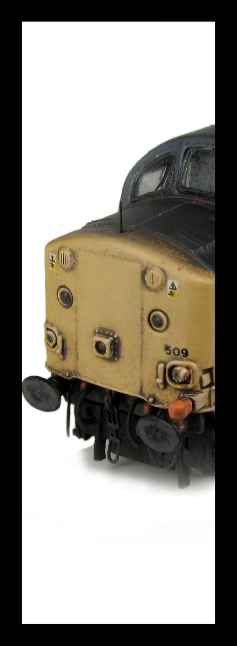 37509 with heavily faded paintwork showing special effect of where the vinyls have been taken off as per prototype. Other details include bogie modification to reduce gap between body and bogies, moulded roof grill replaced with 3D etched fan and grill, f