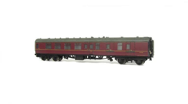 with detailed buffer beam and tail lamp at one end.