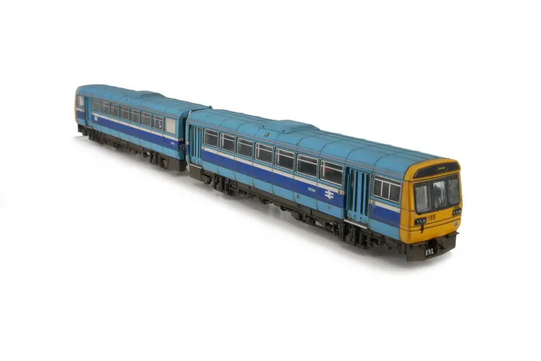 142 weathered, renumbered and buffer beam replaced with more detailed version.