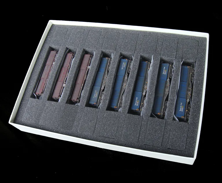 All Mercig Studios Wagons come in a special presentation box with a certificate of authenticity and de embossed logo