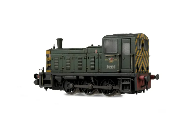 D2199  faded paintwork, renumbered, detailed buffer beam with coupler pockets filled and semi detailed buffer beam at coupling end.
