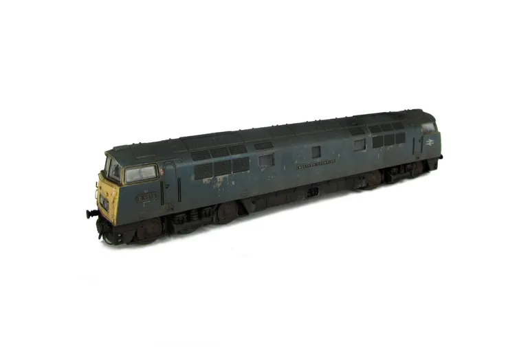 D1015 weathering based on prototype photos of the loco in it's final days on the network with heavily faded body and special effects of chipped and mottled paintwork Renumbered with etched nameplates, work plates and running numbers, detailed buffer beam 