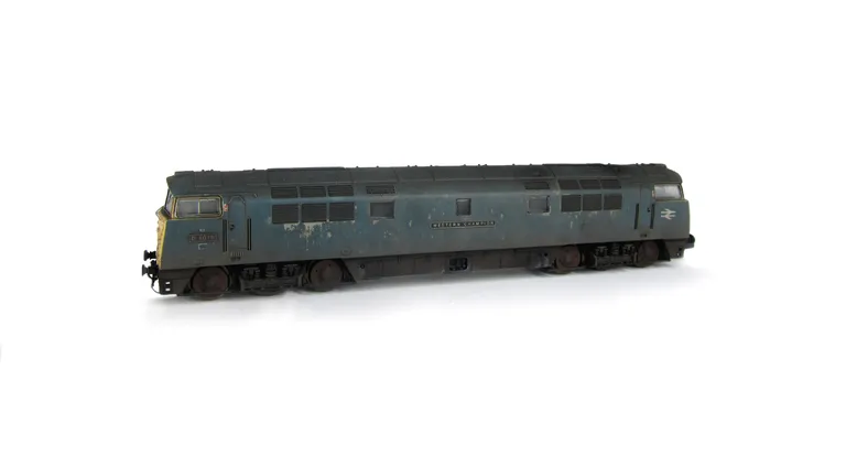 D1015 weathering based on prototype photos of the loco in it's final days on the network with heavily faded body and special effects of chipped and mottled paintwork Renumbered with etched nameplates, work plates and running numbers, detailed buffer beam 