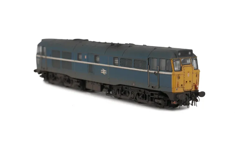 31404 Added details include: semi respray of roof to blue, renumbered, detailed buffer beam and semi detailed at coupling end, driver and moulded roof grills replaced with 3D etched fan and grill and converted to top hat version.