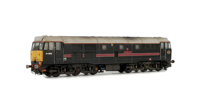 31459 Full respray to Fragonset livery. Added details include: Renumbered, etched nameplates, detailed buffer beam and semi detailed at coupling end, driver and moulded roof grills replaced with 3D etched fan and grill.