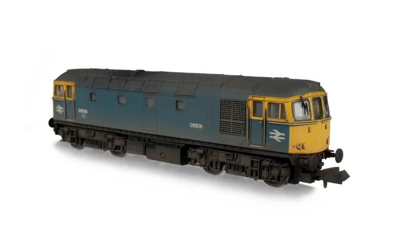 D6506 with added details of: livery modifications, headcodes changed, renumbered, footsteps above buffers, semi detailed buffer beam at both ends, etched work plates, speedo cable and moulded roof grill replaced with 3D etched fan and grill.
