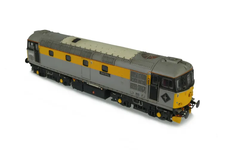 33002 with livery modifications to match the prototype. Added details: renumbered, etched kick plates, speedo cable, footsteps above buffers, headboard changed at one end, detailed buffer beam, semi detailed buffer beam at coupling end, snowploughs, etche
