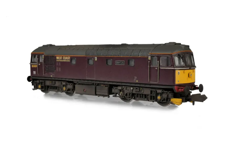 33029 with full respray into 'West Coast Railways' livery. Added details of: renumbered, modified nose end with blanked over lights, speedo cable, footsteps above buffers, tail lamp, semi detailed buffer beam at both ends, snowploughs, etched nameplates a