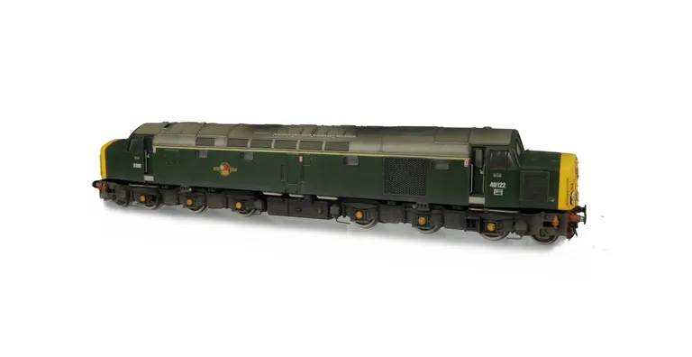 D200 with nose ends resprayed to full yellow warning panels. Details include: renumbered, handrails on nose, detailed buffer beam with semi detailed at coupling end, moulded roof grill replaced with 3D etched version, frost grill, livery modifications, dr