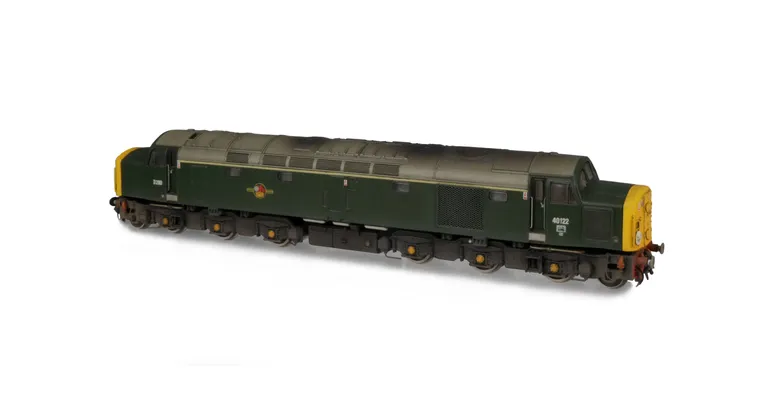 D200 with nose ends resprayed to full yellow warning panels. Details include: renumbered, handrails on nose, detailed buffer beam with semi detailed at coupling end, moulded roof grill replaced with 3D etched version, frost grill, livery modifications, dr