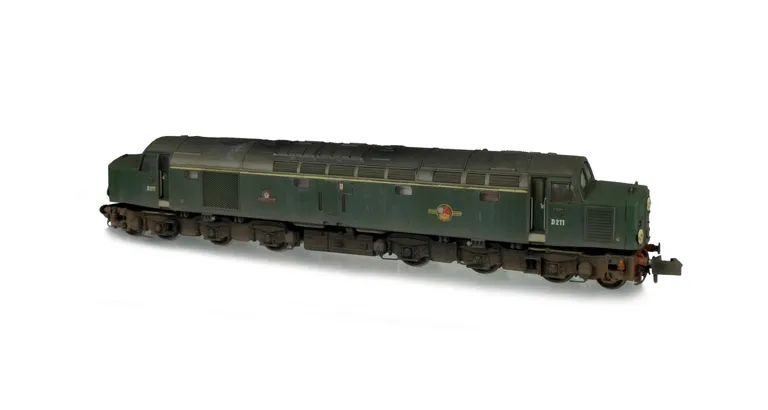 D211 Details include: etched nameplates, semi detailed buffer beam at both ends, moulded roof grill replaced with 3D etched version, frost grill, bogie side frame cables replaced with finer versions, disc catches and slimmed down headcode discs fitted.
