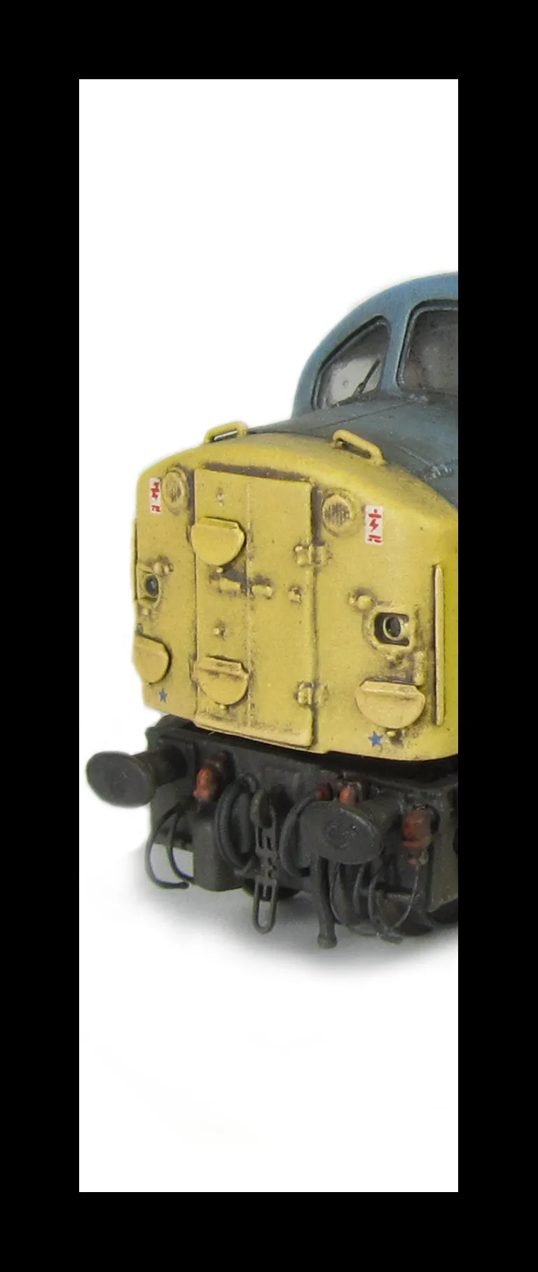 Close up of disc nose end showing added disc catches, handrails and thinned down headcode discs.