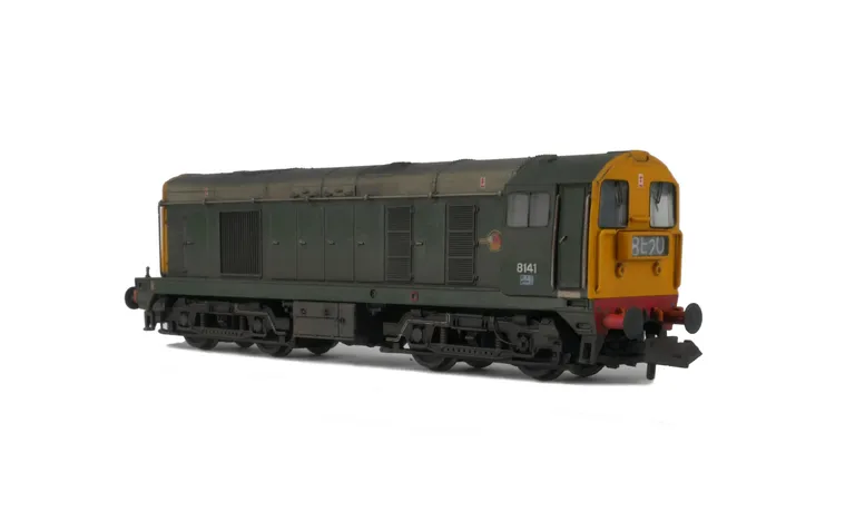 D8141 Renumbered with added livery variation including patch painting on the cab around the running number, ends resprayed to yellow and white piping added to the bogies. Details added: headcode changed, roof grills replaced with much finer etched fan and grill, bogie modification to reduce the gap between body and bogies, speedo cable, finer ladder on one bogie and semi detailed buffer beam at both ends.