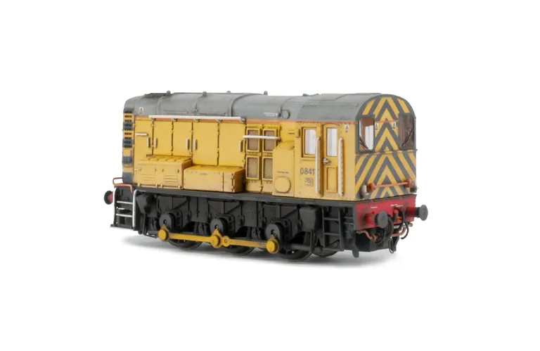 08417 Details added include: driver, modified piping on cab and nose ends, ladder taken off nose, detailed buffer beam and semi detailed at coupling end.