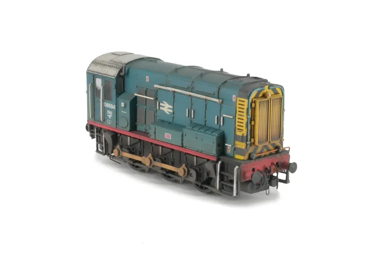 08594 Semi respray of roof running plate, cranks and handrails. Details added include: renumbered, driver, modified piping on cab and nose ends, painted on nameplate, etched work plate and detailed buffer beam at both ends.