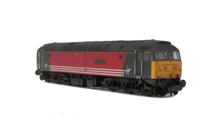 47822 Details include:  renumbered, finer aerials, etched nameplates, correct diamond pattern etched kick plates added, driver, moulded roof grills replaced with 3D etched grills and fans, semi detailed buffer beam at both ends, moulded nose handrails replaced with wire including pommels and body lowered.