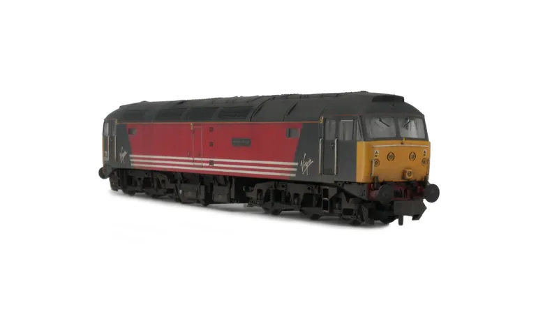 47841 Details include: one nose end converted to a plated over version, etched nameplates, renumbered, finer aerials, semi detailed buffer beam at both ends and moulded nose handrails replaced with wire including pommels.